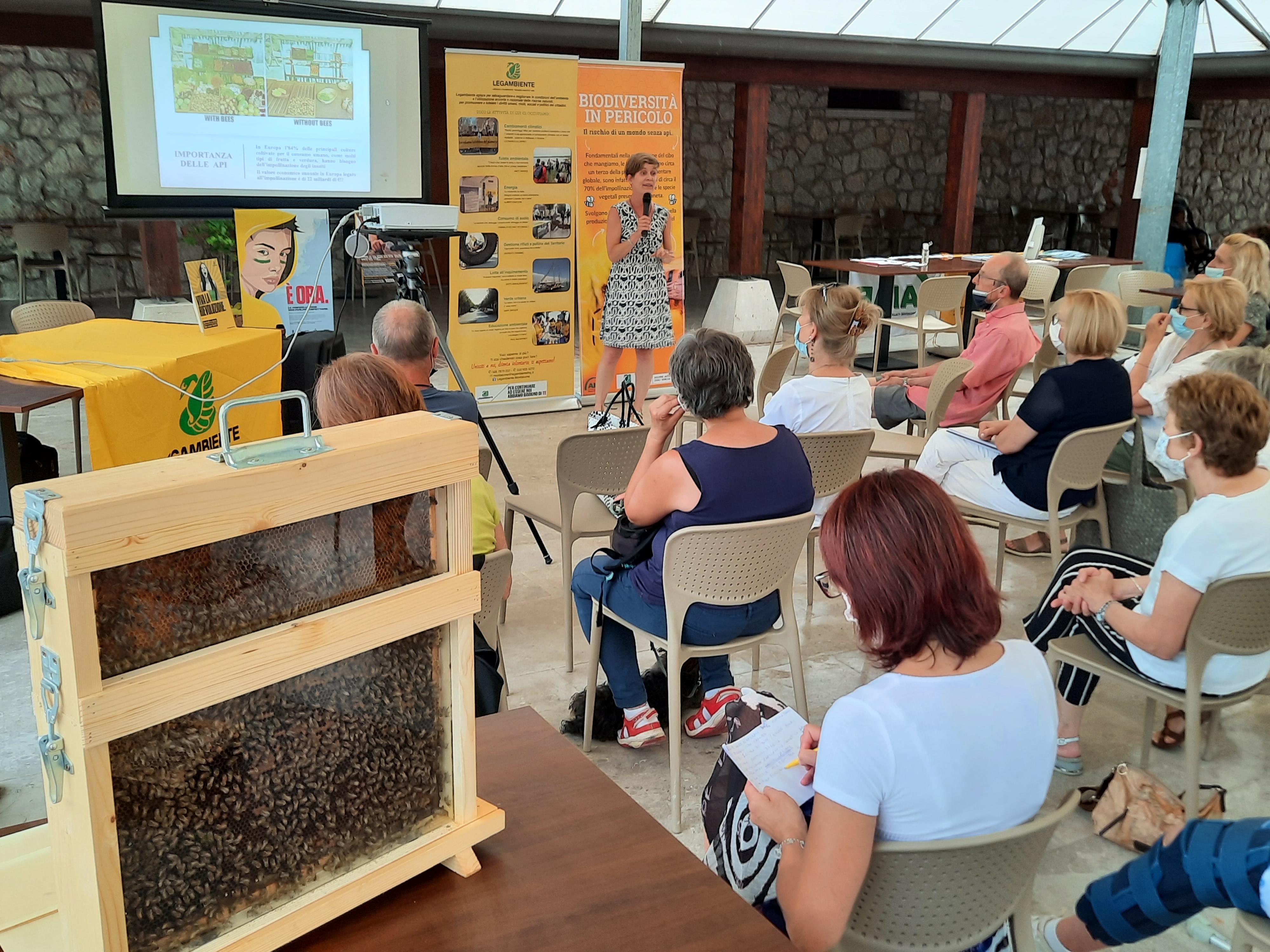 Legambiente e AIAB in difesa della biodiversità e per far conoscere il mondo delle api